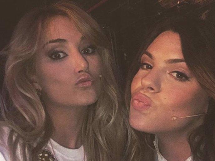 LAURA MATAMOROS Y ALBA CARRILLO