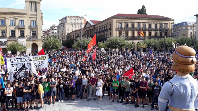 Manifestación en apoyo al 'Gaztetxe Maravillas'