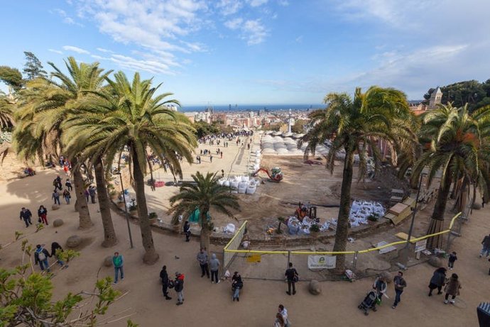 Plaça de la Natura del Park Güell de Barcelona