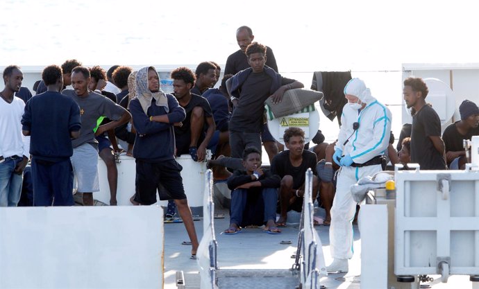 Migrantes a bordo del 'Diciotti'