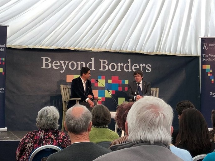 L'expresident Carles Puigdemont participa en el fòrum Beyond Borders