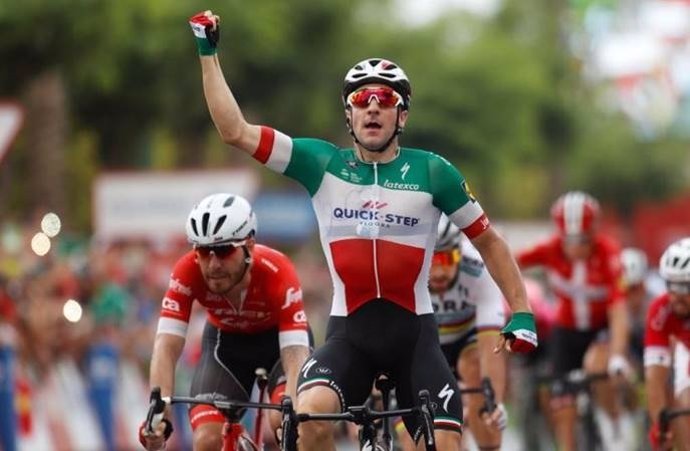 Elia Viviani (Quick-Step) gana la tercera etapa de La Vuelta