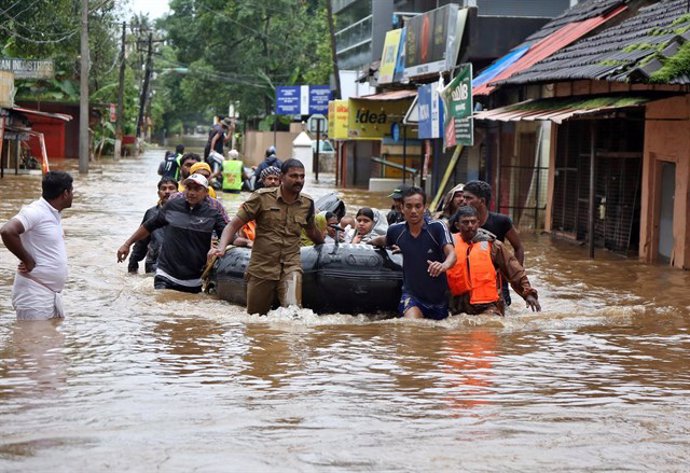 Foto de archivo de las inundaciones de India