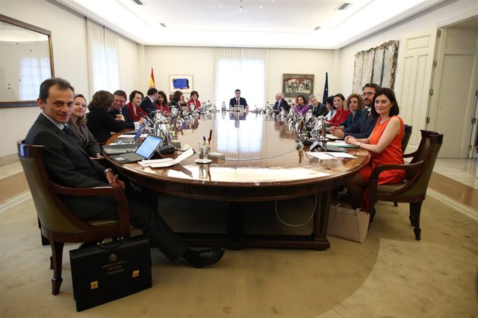 Pedro Sánchez presideix el seu primer Consell de Ministres (Arxiu)