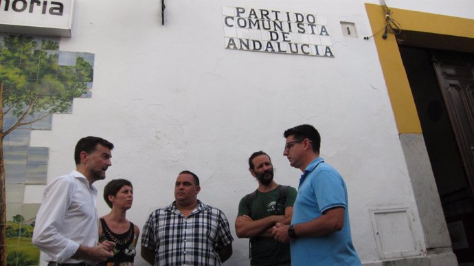 Antonio Maíllo con representantes de IU y la Amaya