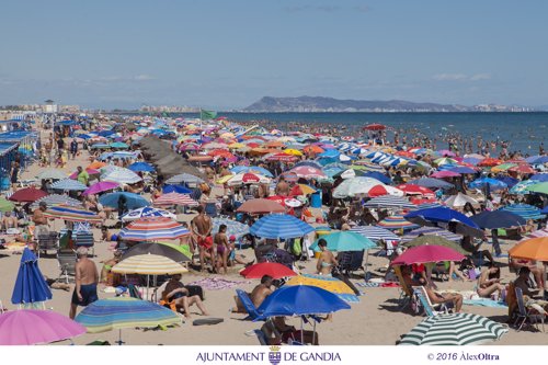 Playa de Gandia, verano, turistas