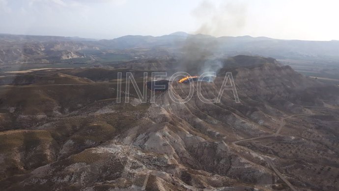 El incendio forestal declarado en Dehesas de Guadix