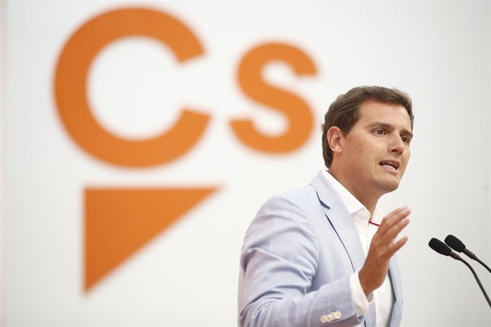 El presidente de Ciudadanos, Albert Rivera, ofrece una rueda de prensa tras la r
