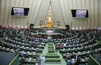 El Parlamento iraní aumenta la presión sobre Rohani reclamando la reprobación de dos ministros más