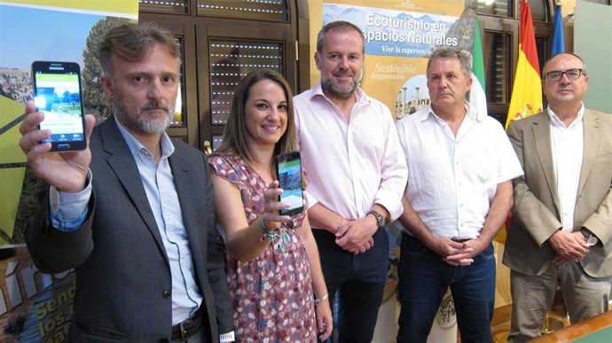 Presentación de la aplicación móvil con información de los senderos