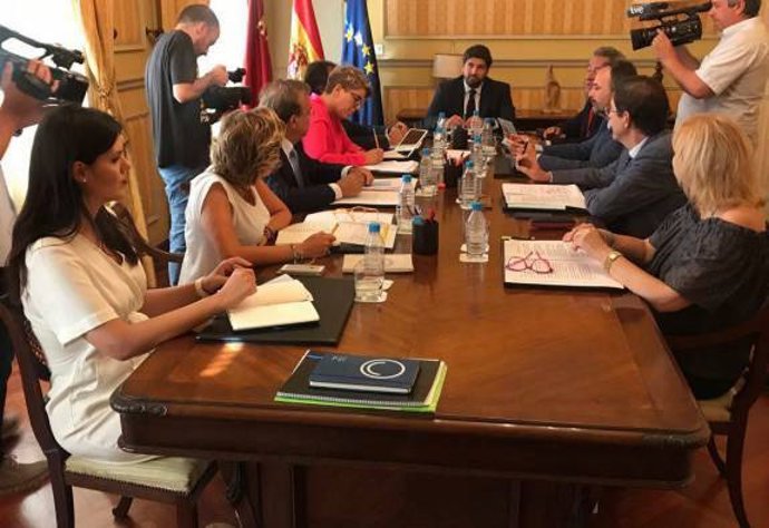 Imagen reunión del Consejo de Gobierno en Cartagena con López Miras a la cabeza
