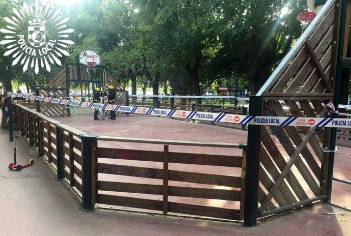 Pista deportiva clausurada