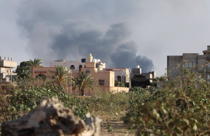 Enfrentamientos entre facciones rivales en Trípoli