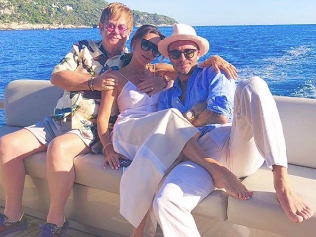 Elton John, Victoria y David Beckham 