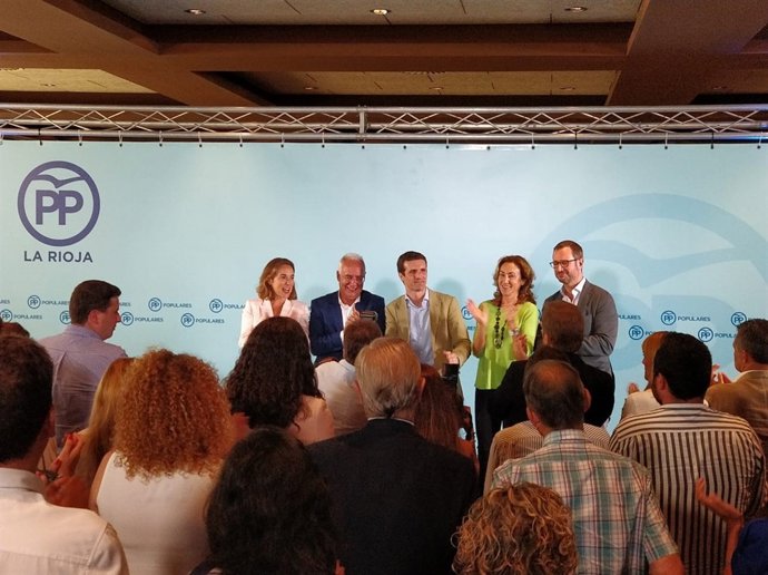 Casado en un acte a Logronyo