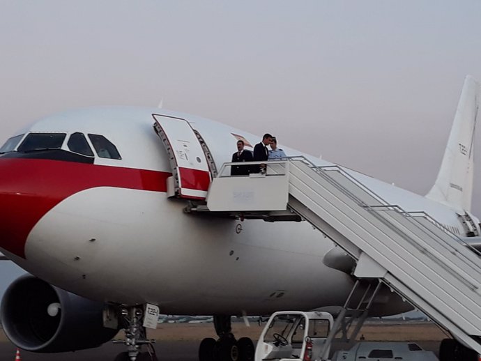 Pedro Sánchez llega al aeropuerto de Bolivia