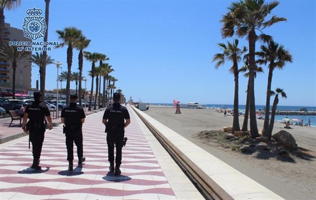 Policía Nacional, en vigilancia en el Paseo Marítimo de Almería