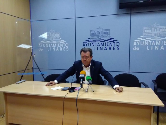 El alcalde de Linares, Juan Fernández, en una imagen de archivo.