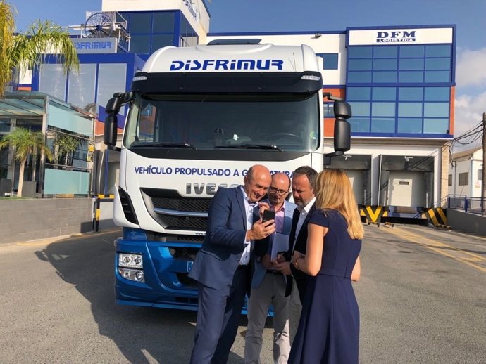 Celdrán visita la sede de Disfrimur