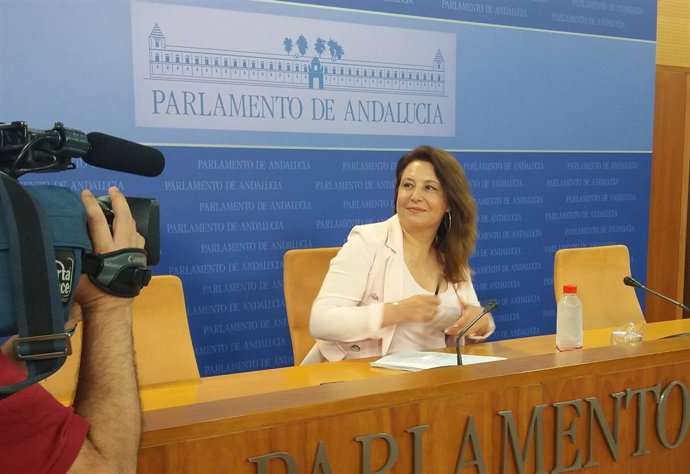 La portavoz parlamentaria del PP-A, Carmen Crespo