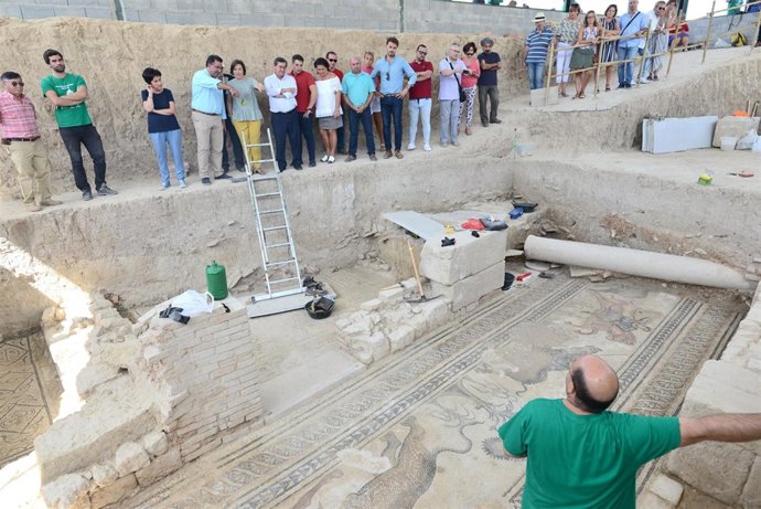 Visita de Junta y Diputación a la Villa Romana
