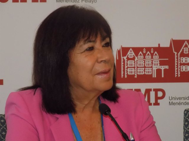Cristina Narbona, presidenta del PSOE, en Santander