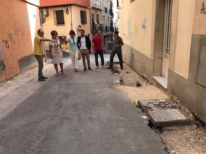 Viista a las obras paralizadas de la calle Sedeño.