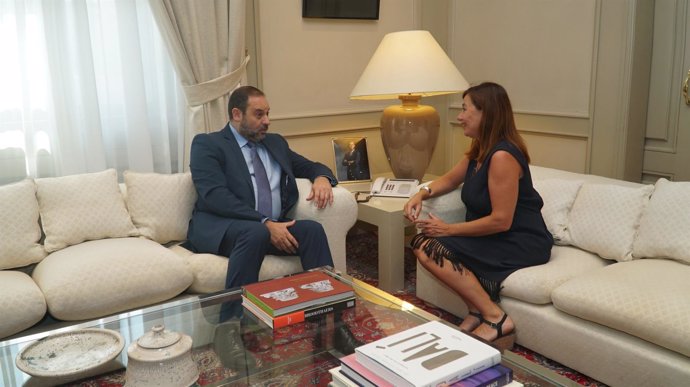 Francina Armengol y José Luis Ábalos reunidos 