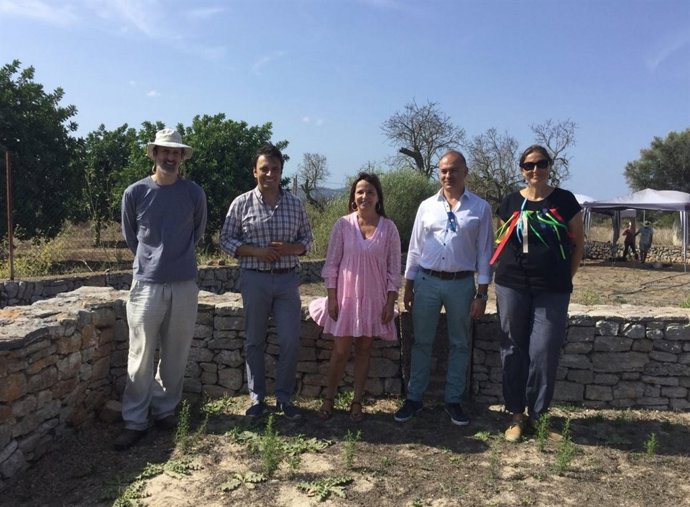 Vicepresidente del Consell, Miralles, y alcaldesa de Manacor