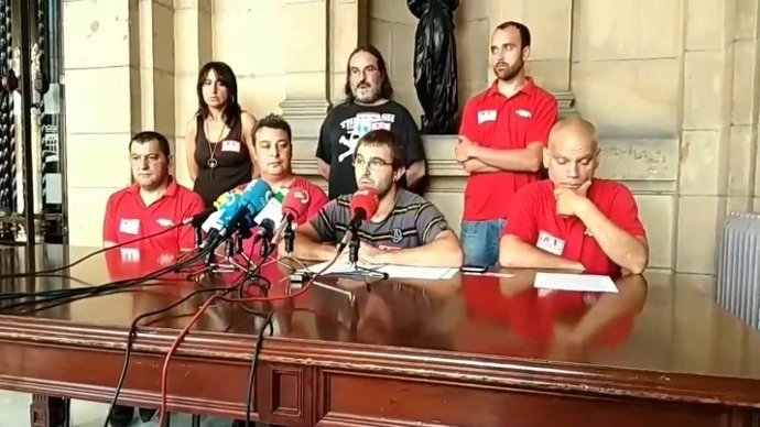  Trabajadores Del Autobús Turístico De San Sebastián 