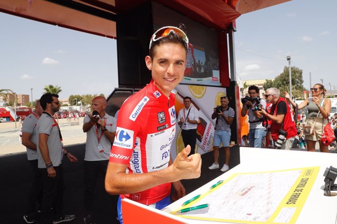 Rudy Molard, con el maillot de líder de la Vuelta a España 2018 