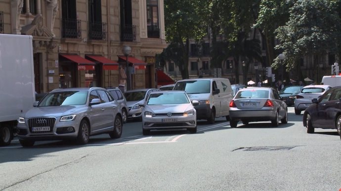 Tráfico por las calles de Bilbao