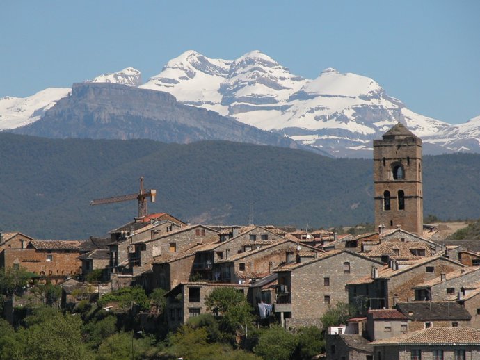 Vista De Aínsa (Huesca)