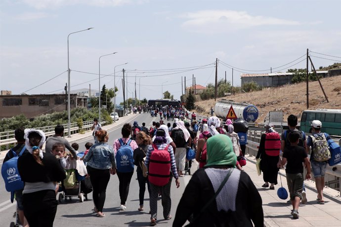 Manifestación de migrantes por las condiciones en el campo de Moria, en Lesbos