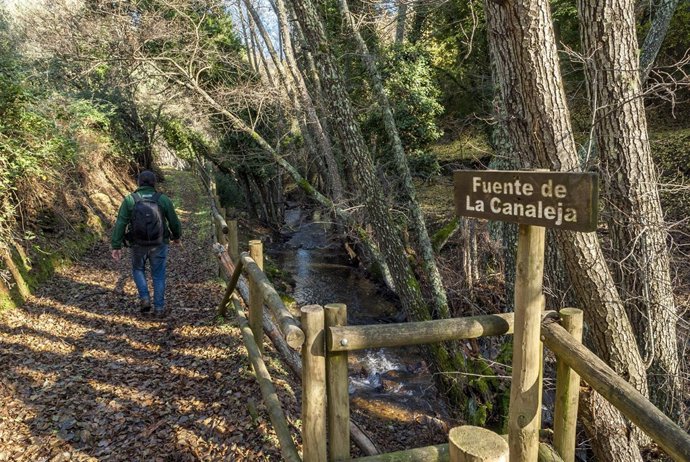 Sendero de la Fuente de la Canaleja