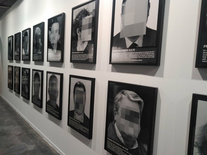 Santiago Sierra sembra la polèmica a ARCOmadrid amb la seva obra Presos polítics