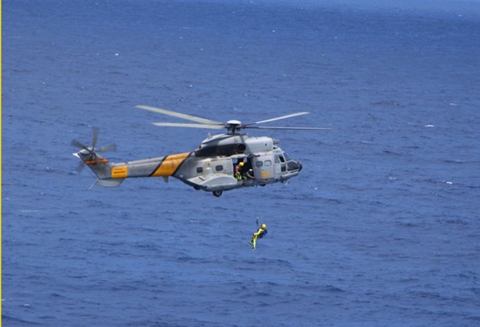 Helicóptero 'Super Puma' del Servicio de Búsqueda y Salvamento (SAR)