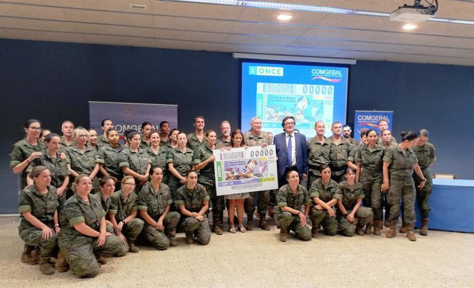 La ONCE presenta un nuevo cupón por la incorporación de la mujer en el Ejército