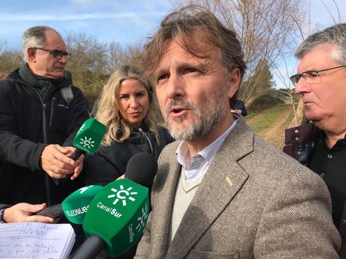 El consejero de Medio Ambiente y Ordenación del Territorio, José Fiscal. 