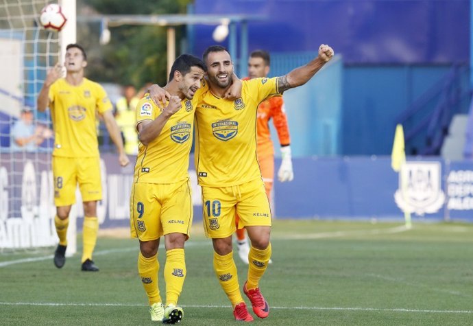 El Alcorcón suma su primera victoria a costa del Mallorca