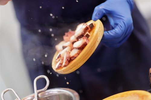 Tapas, tapa de pulpo, gastronomía, comida, cocina, cocinar, picar, comer