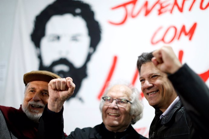 Esquivel, Amorim y Fernando Haddad visitando a Lula en Curitiba