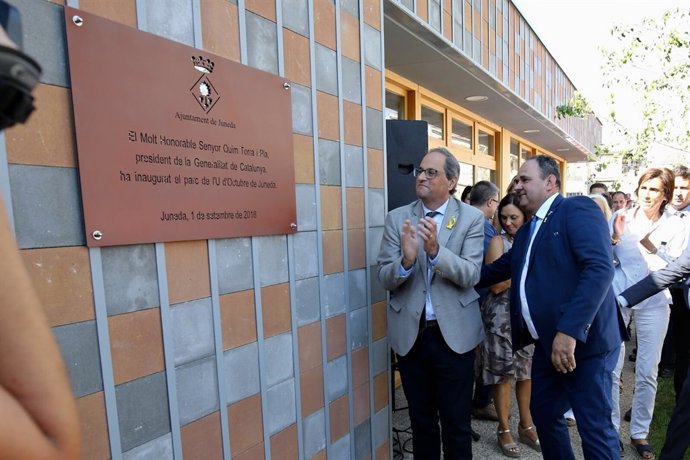 Torra inaugura el parc 1 d'octubre