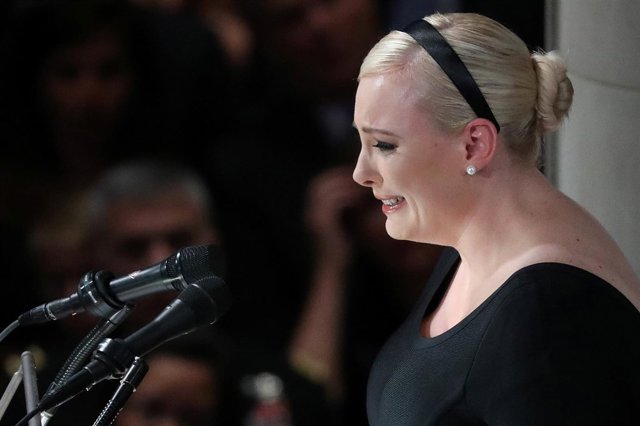 Meghan McCain en el funeral de su padre, John McCain