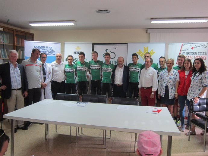 Ciclistas del equipo Caja Rural en Salamanca. 3-9-2018                  