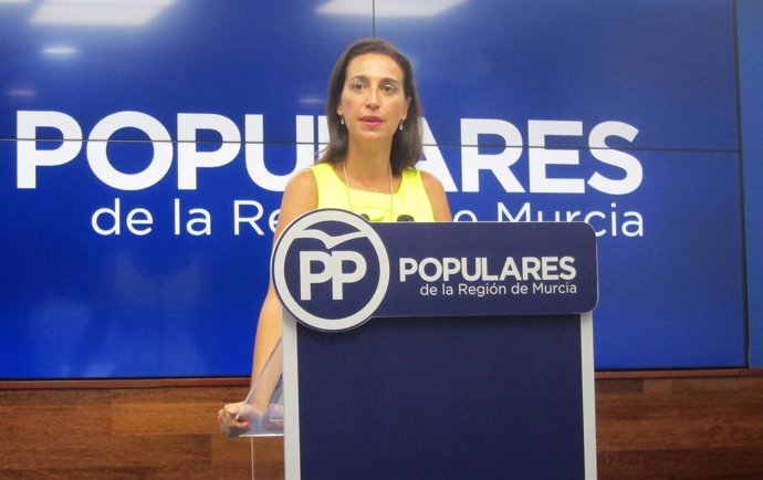 La portavoz del Partido Popular de la Región de Murcia, Nuria Fuente            