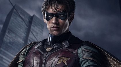 Titans explicará por qué Robin y Batman se separaron