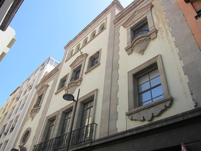 Ampliación del Parlamento                       