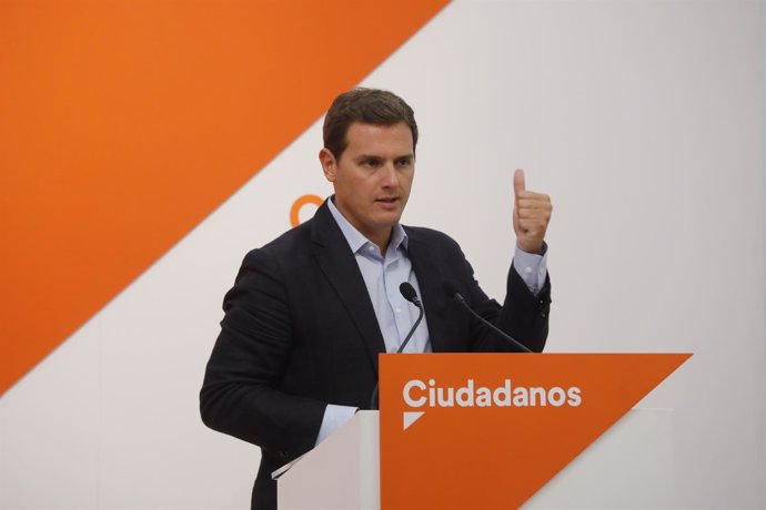 El presidente de Ciudadanos, Albert Rivera, en una rueda de prensa en la sede de