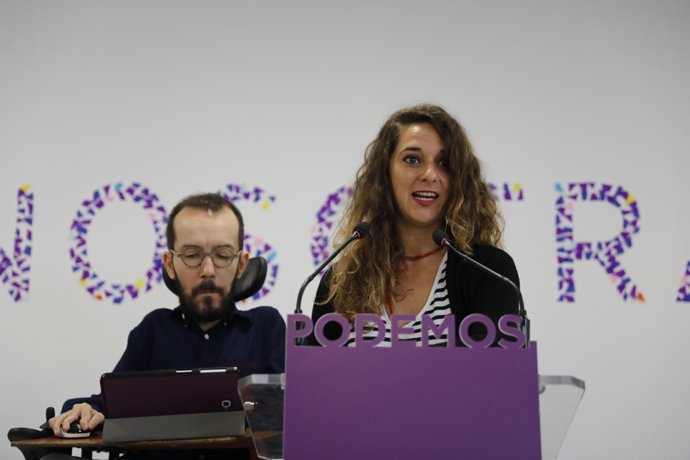 Roda de premsa dels portaveus de Podem Pablo Echenique i Noelia Vera